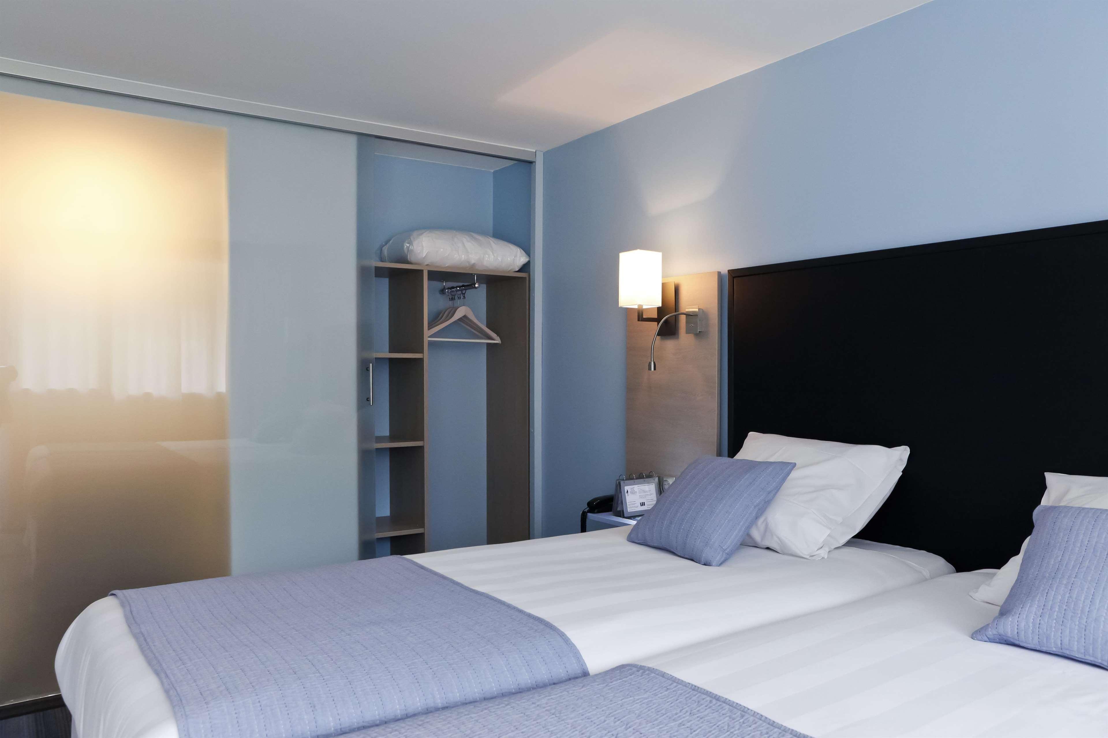 Kyriad Lyon Sud Sainte Foy Экстерьер фото