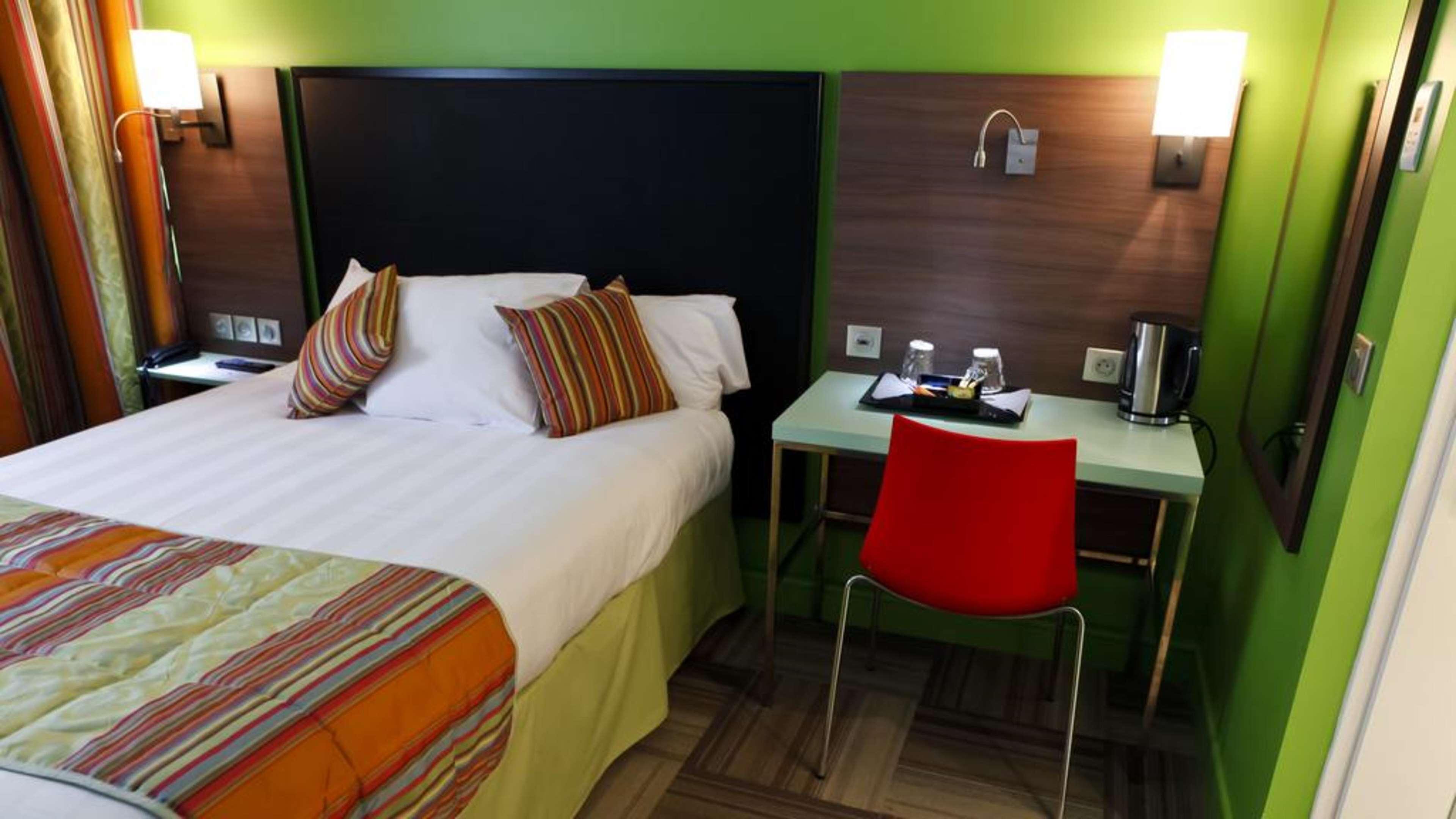 Kyriad Lyon Sud Sainte Foy Экстерьер фото
