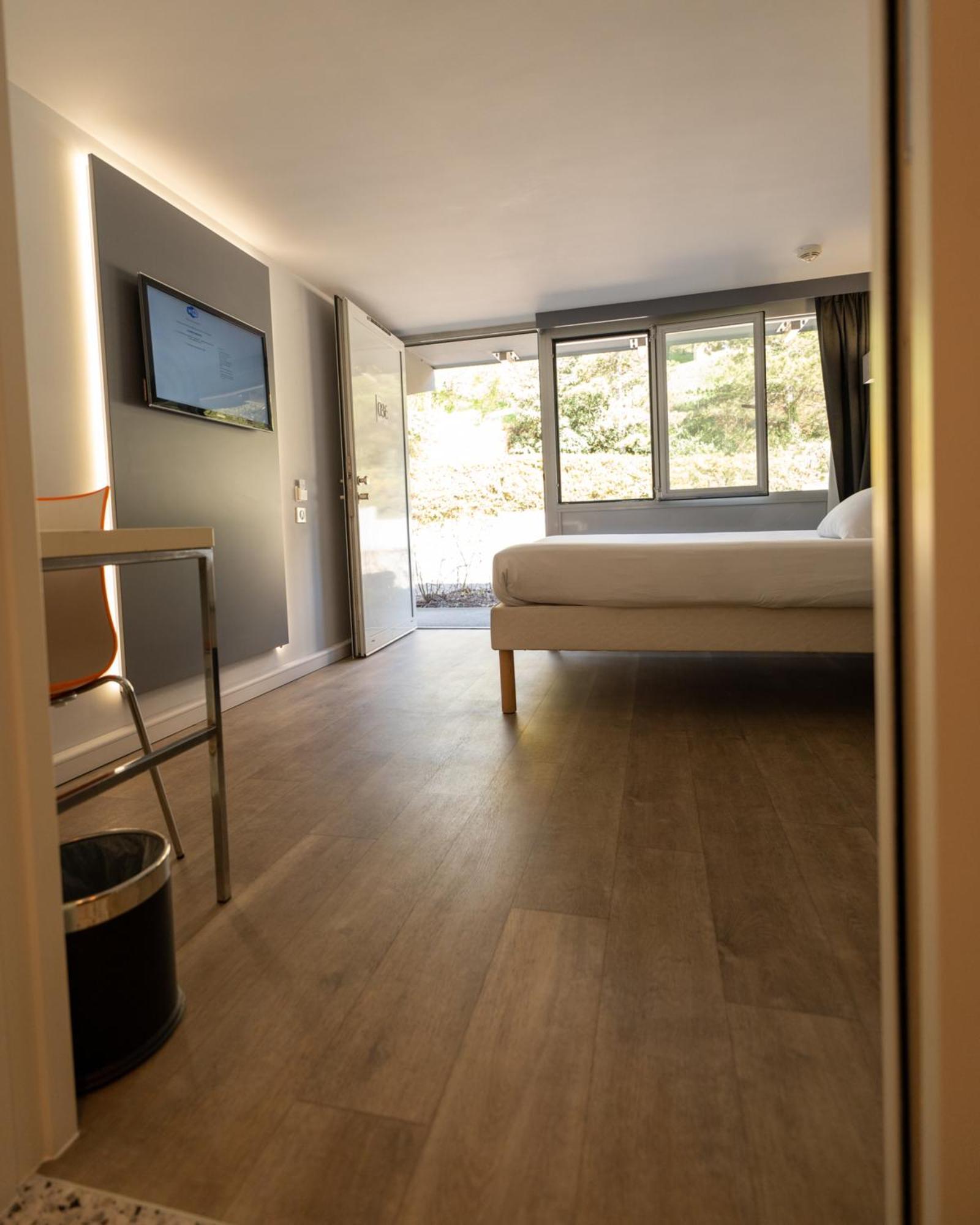 Kyriad Lyon Sud Sainte Foy Экстерьер фото
