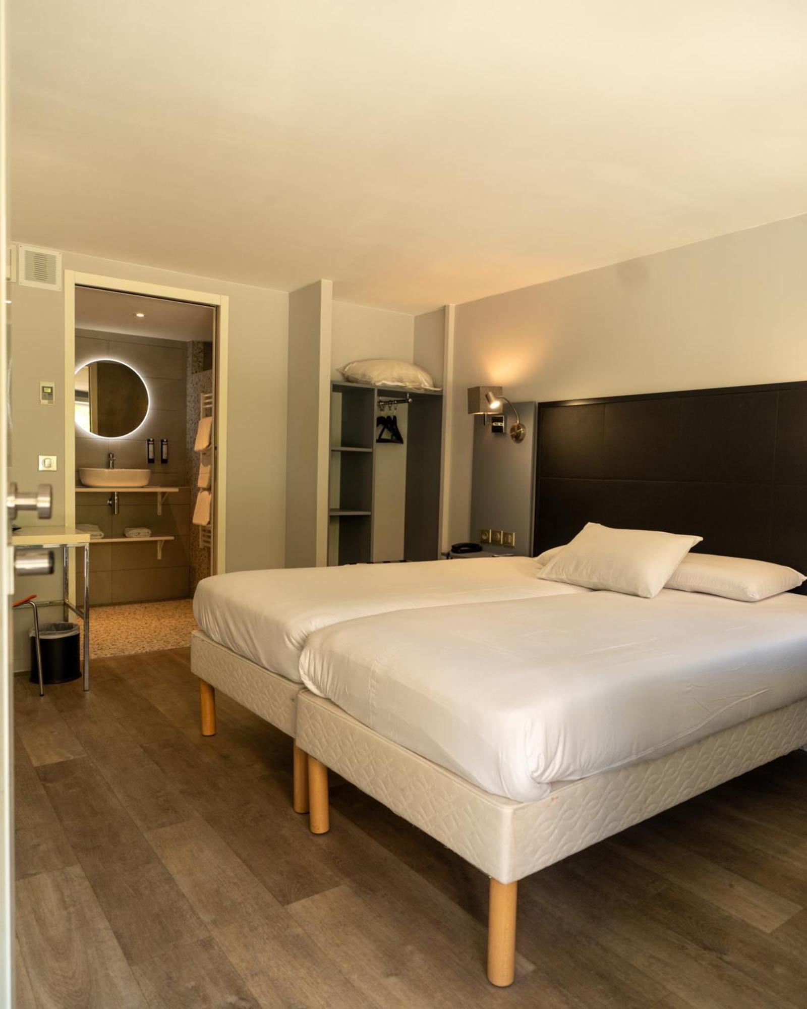 Kyriad Lyon Sud Sainte Foy Экстерьер фото